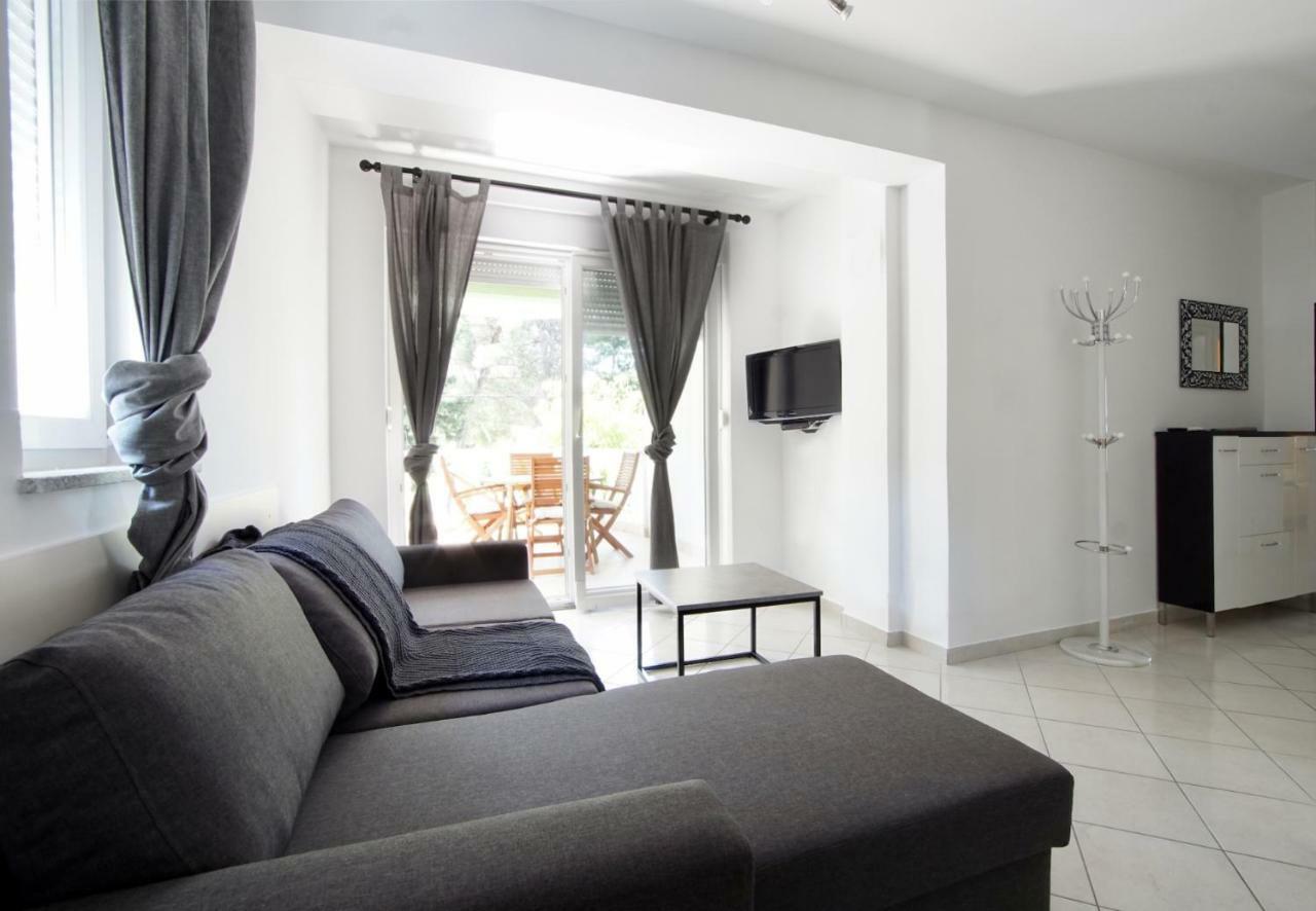 B88 Apartments - Vila Palma Свети-Филип-и-Яков Экстерьер фото